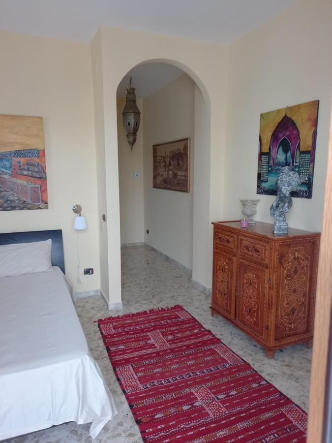 Confortevole Bari Bagian luar foto