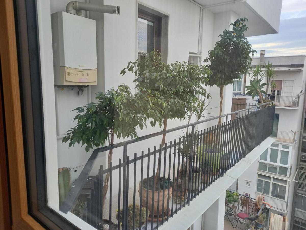 Confortevole Bari Bagian luar foto