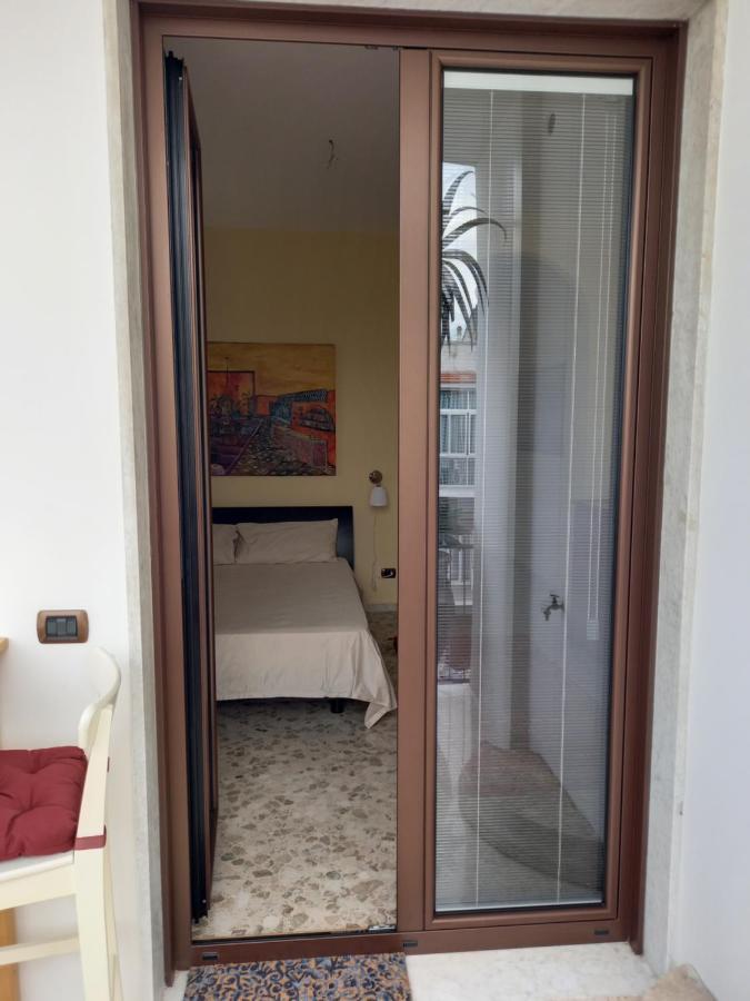 Confortevole Bari Bagian luar foto