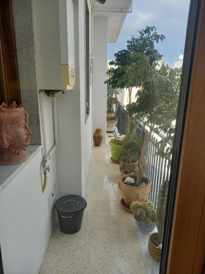 Confortevole Bari Bagian luar foto